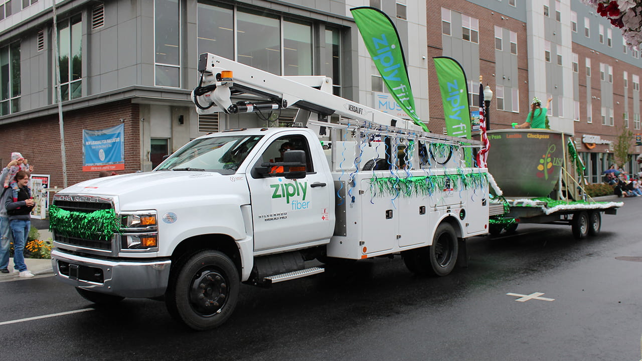 Ziply Fiber bucket truck